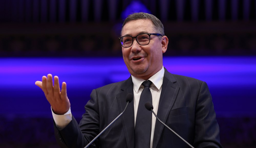 Victor Ponta, înlocuit de la şefia Comisiei pentru politică economică. Moșteanu (USR): „O șmecherie din partea PSD”