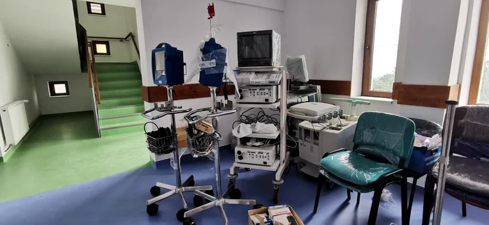 Aparatura medicală urmează să fie pusă în funcțiune FOTO Angela Sabău