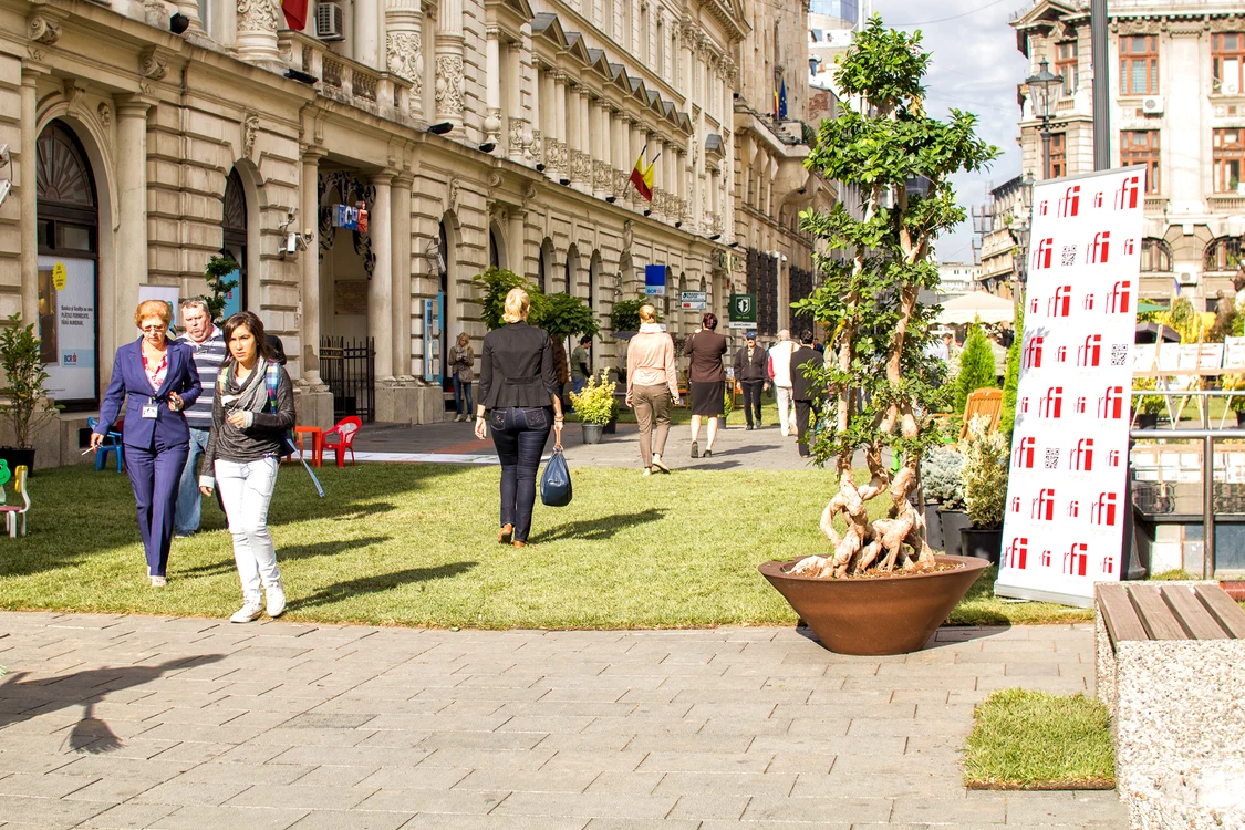 
    Vino și tu vineri 16 septembrie să te relaxezi la iarbă verde, în Bucureşti, cu ocazia Park(ing) Day!  