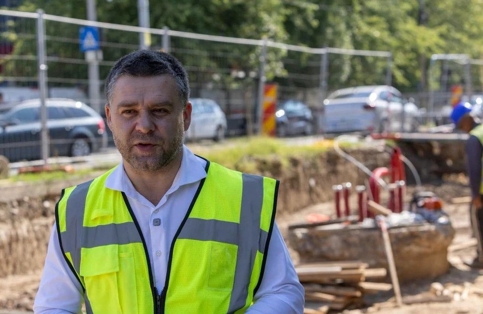 Ciprian Ciucu, pe unul dintre șantiere. FOTO FB Ciprian Ciucu