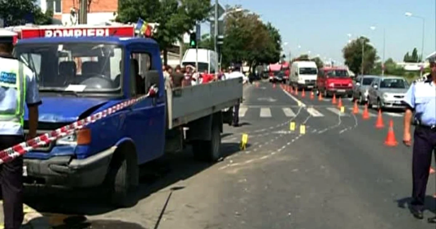 Cei doi pietoni implicaţi în accident şi-au pierdut viaţa