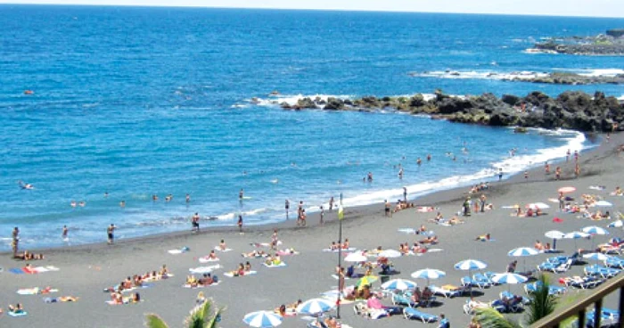 Plaja din Tenerife, un vis spulberat pe o mie de euro