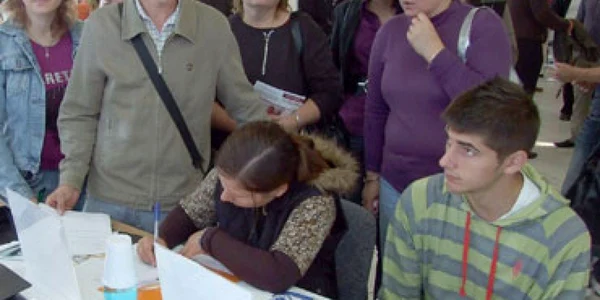 Numărul şomerilor ar putea ajunge la 750.000 până la sfârşitul anului şi va creşte în 2010