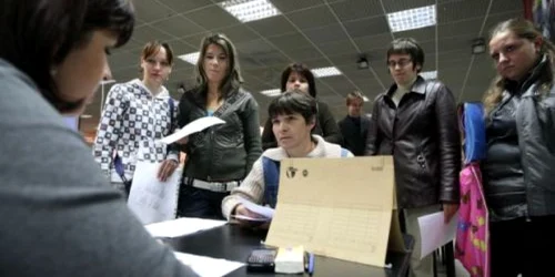 Oferta locurilor de muncă vacante este intermediată de AJOFM Neamț