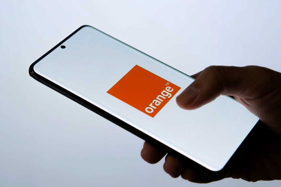 Telefonul mobil s-a virusat după accesarea unui link suspect  FOTO Shutterstock
