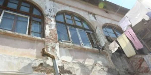 Craiova:Atenţie, vă spunem noi unde cade!