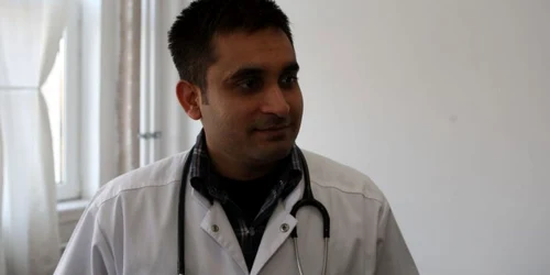 Medicul Manoj Budhauliya (29 de ani)
