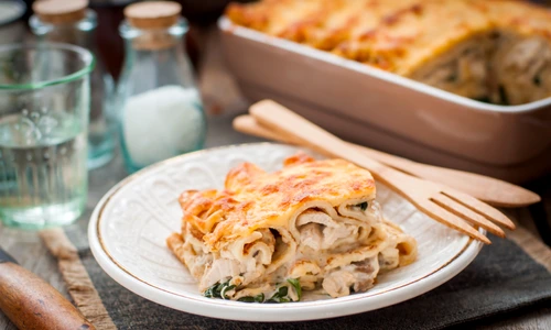 Budinca de clatite  Sursa foto shutterstock 361797386 jpg