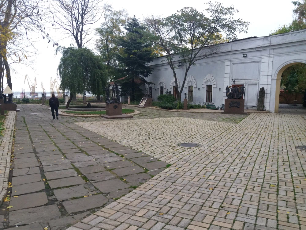 Chiar dacă se află în aer liber, Muzeul Sculpturilor este deschis și în sezonul rece