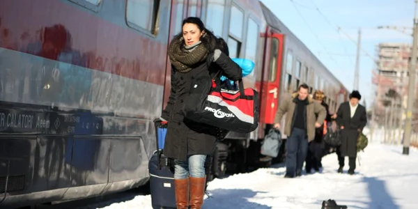 tren gara iarna