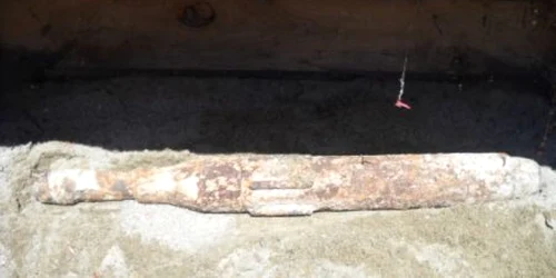 Bomba a ajuns de la Han la Primăria Bistriţa (foto www.primariabistrita.ro)