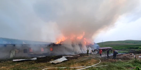 incendiu manastire alba