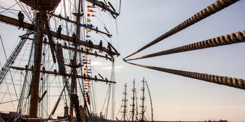 Veliere/corăbii/nave cu pânze la regata Black Sea Tall Ships 2014 Foto Valery Vasilevskiy