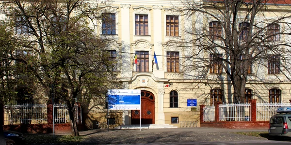 Colegiul CD Loga FOTO Wikipedia