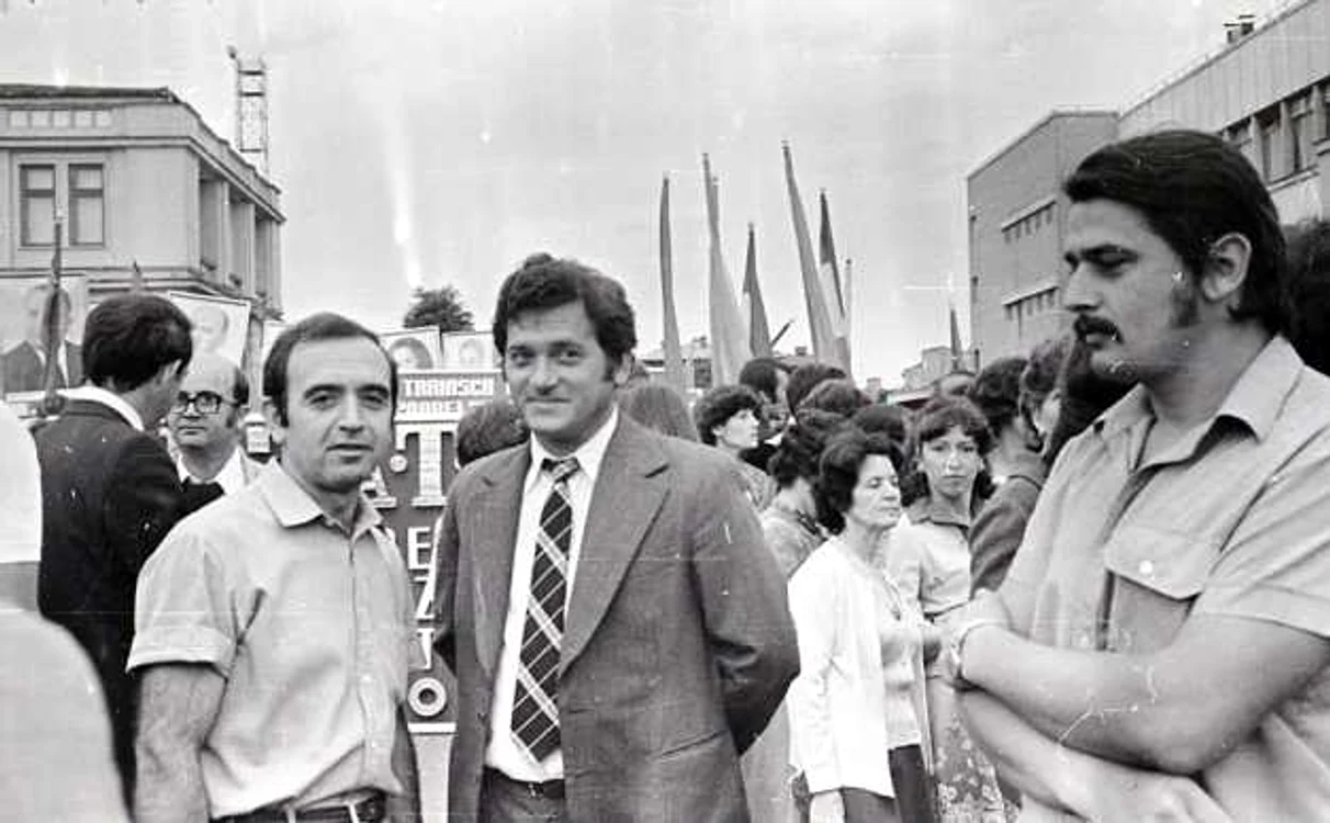 23 august defilare foto societatea culturala atom ploiesti