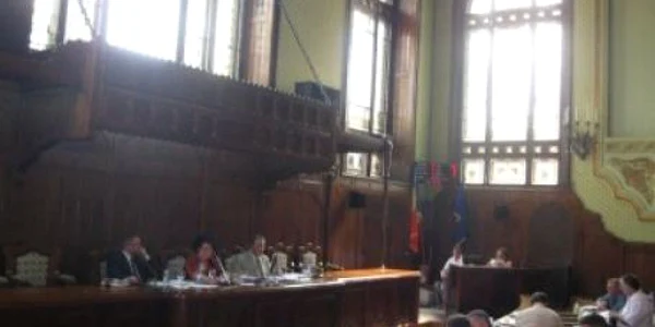 Consilierii judeţeni deci joi dacă vor contracta un credit foto arhivă