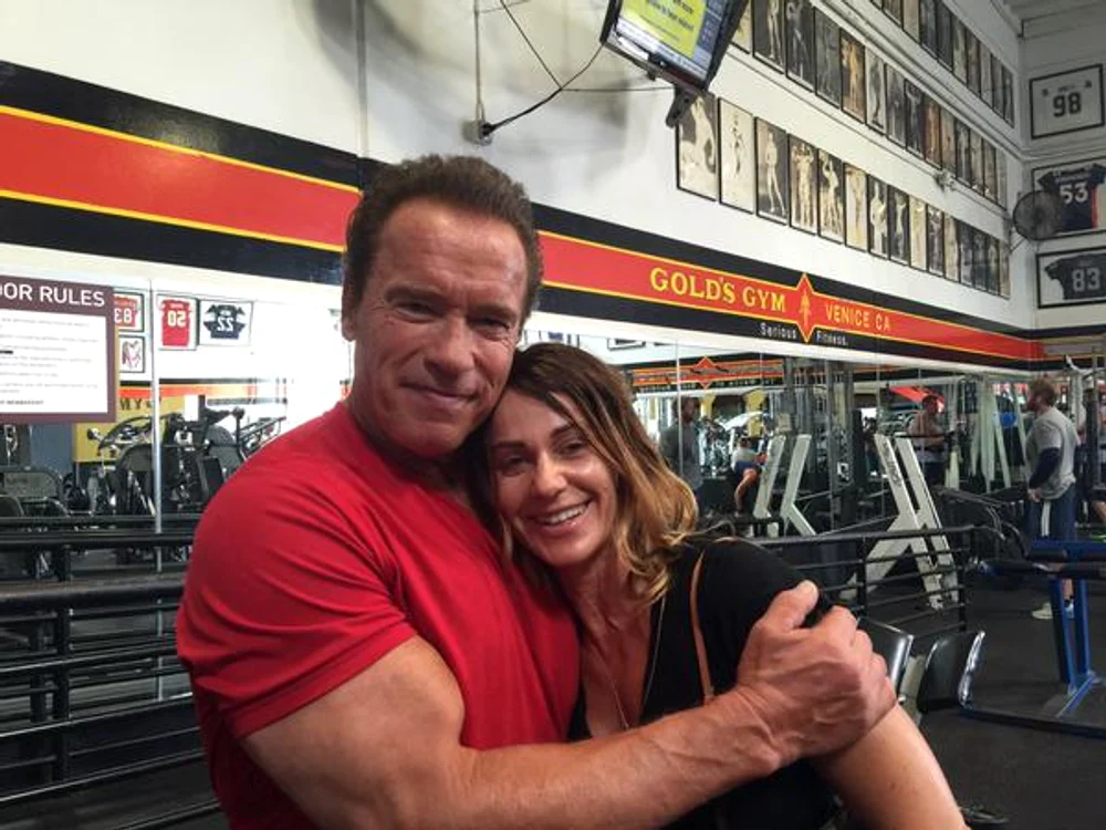 
    Nadia Comăneci şi Arnold Schwarzenegger, două staruri de talie mondialăFoto: Twitter  