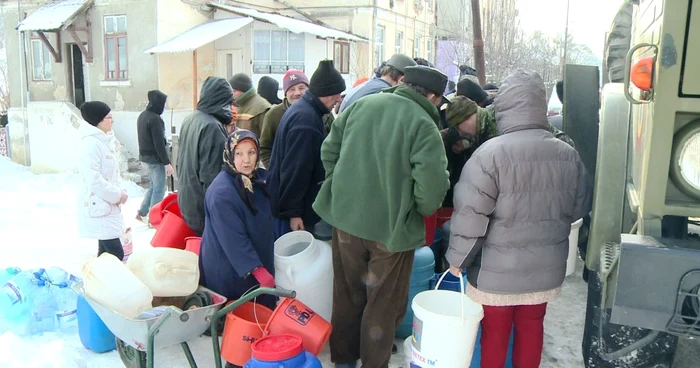 Locuitorii cartierului Schela Mare nu au apă de aproape o lună