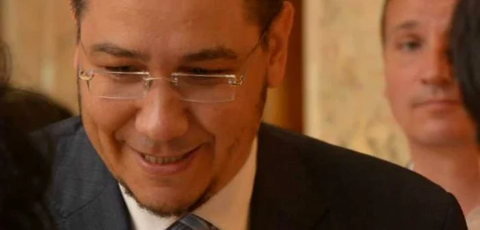 Premierul Victor Ponta desfiinţează acuzaţiile împotriva lui Klaus Iohannis