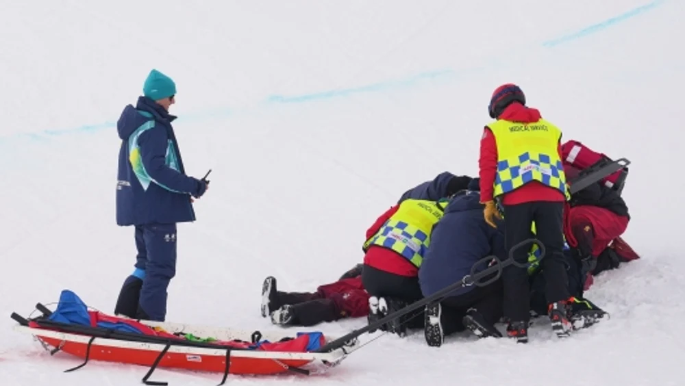 Olimpiada oaselor rupte. O chinezoaică și un australian au ajuns la spital, după căzături terifiante