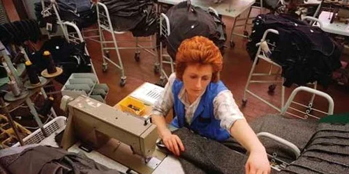 Majoritatea posturilor din judeţ sunt în industria textilă