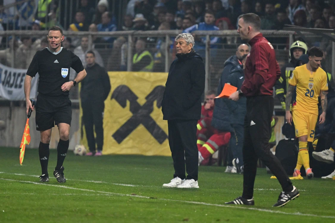 Mircea Lucescu, dezamăgit după Bosnia-România, 3-1  Foto Inquam Photos