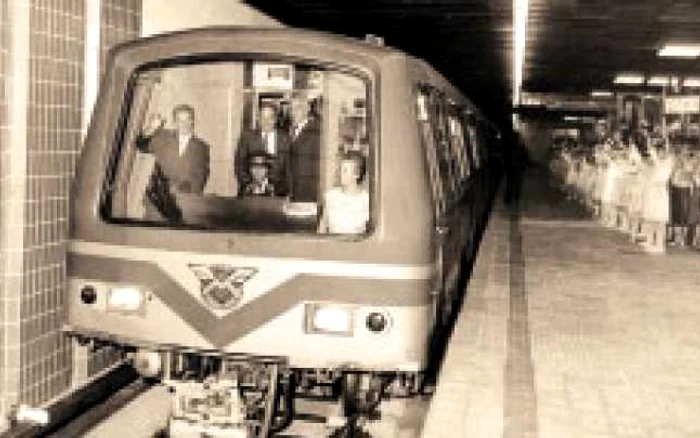 Nicolae şi Elena Ceauşescu, pe tronsonul Dristor 2 - Gara de Nord