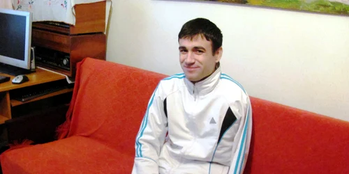 Marius Vrânceanu a fost pus de medici să facă radiografie la mâna ce îi lipseşte