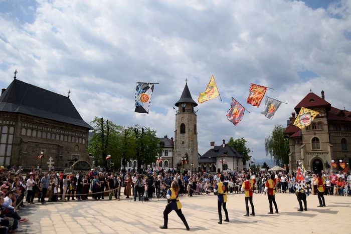 Pe platoul Curții Domnești se organizează festivaluri medievale FOTO Facebook