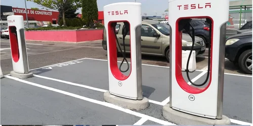statie tesla comuna bradu arges