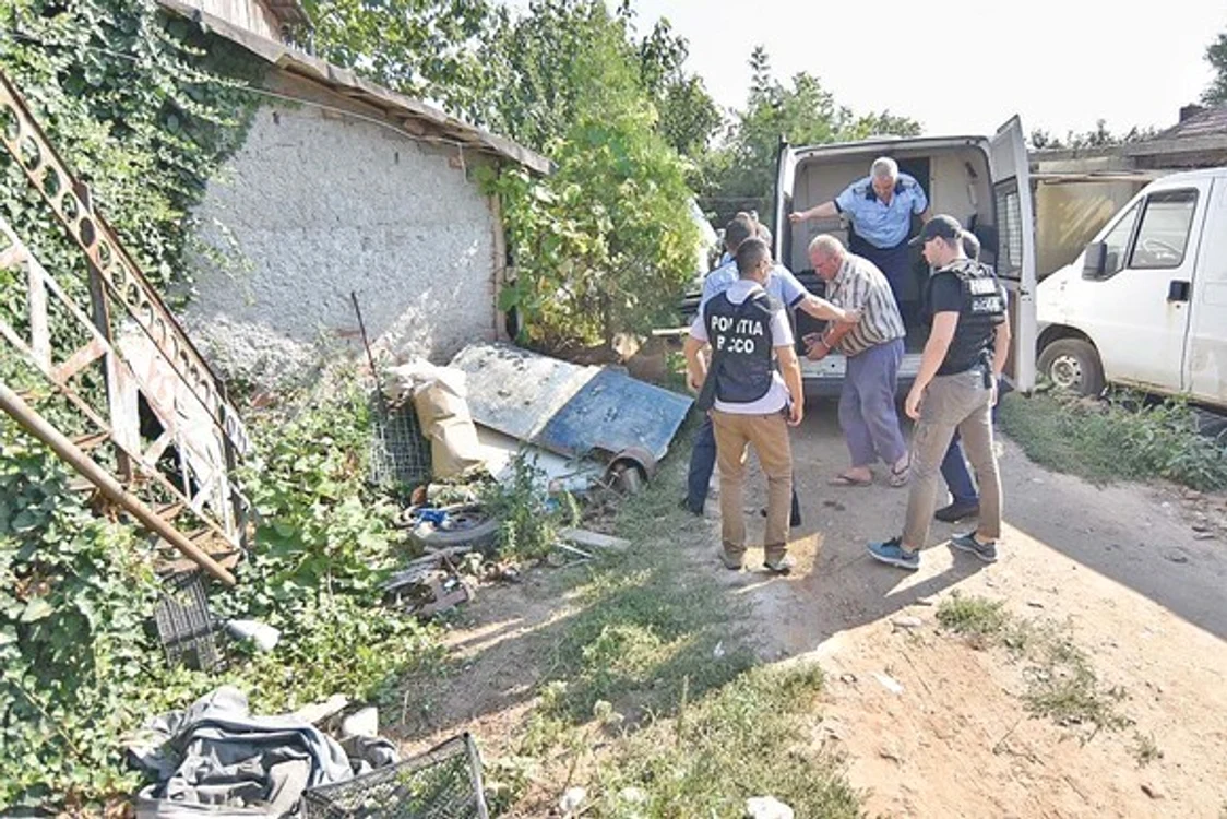 
    Anchetatorii au percheziționat din nou casa lui Gheorghe Dincă din Caracal  