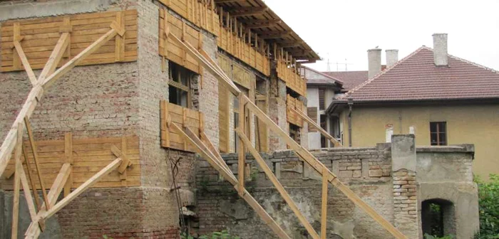 Celebra Casa Muhle este una din clădirile istorice care au fost distruse prin nepăsare