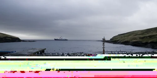 Unii marinari petrec Crăciunul colindând mările şi oceanele lumii