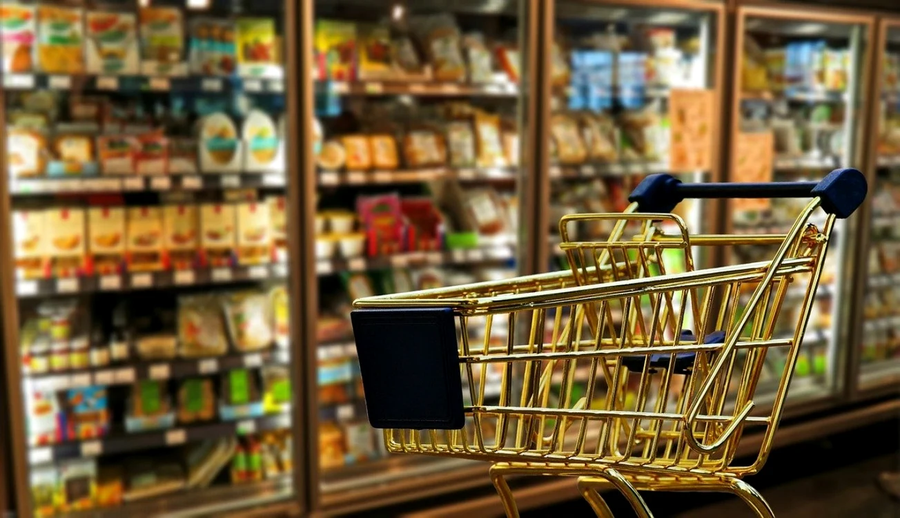 supermarket-shopping-cumparaturi-cos-gol