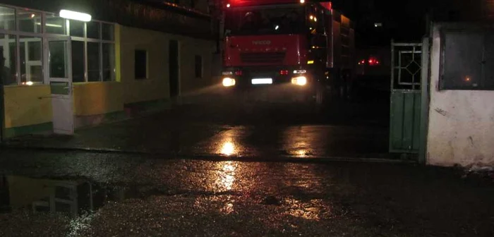 Pompierii au fost chemaţi să intervină