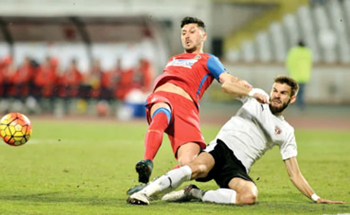 
    Ciprian Marica a venit în Liga 1 cu gânduri de Euro, dar nu a putut marca împotriva Concordiei Chiajna şi a celor de la FC VoluntariFoto: Sportpictures.eu   