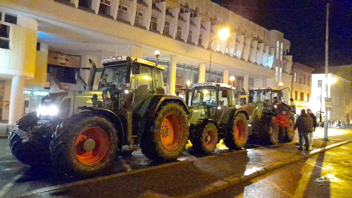 Protestul tractoriștilor în centrul Timișoarei FOTO Ștefan Both