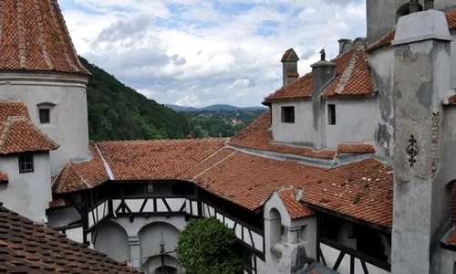 Reţetă străină cu administrare românească  Cum a devenit Castelul Bran o afacere mult mai profitabilă ”în privat” decât ”la stat” jpeg
