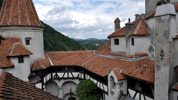 Reţetă străină cu administrare românească Cum a devenit Castelul Bran o afacere mult mai profitabilă ”în privat” decât ”la stat” jpeg