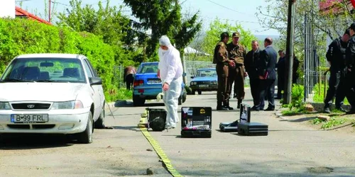 Criminaliştii au cules probe de la locul deflagraţiei (Foto arhivă)