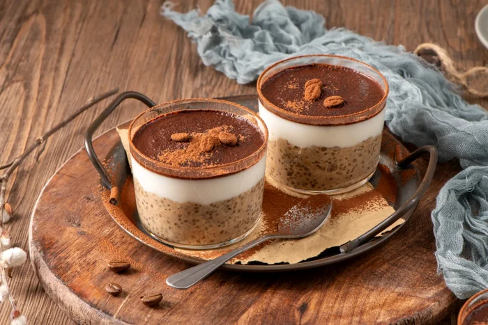 Cea mai virală rețetă de „tiramisu cu ovăz peste noapte”.
