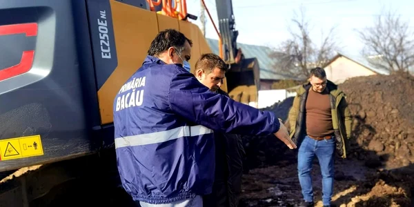 lucrare Valea Uzului FOTO primar Bacau Lucian Viziteu