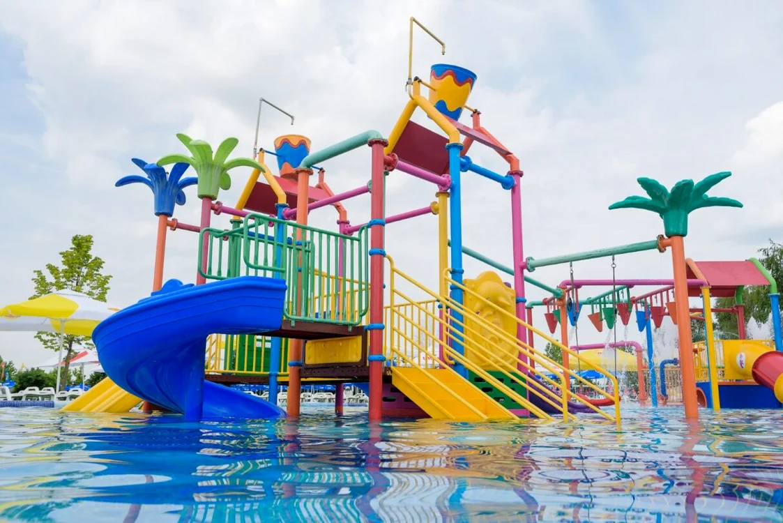 Water Park Otopeni pune la dispoziție multe piscine pentru copii Foto: Facebook