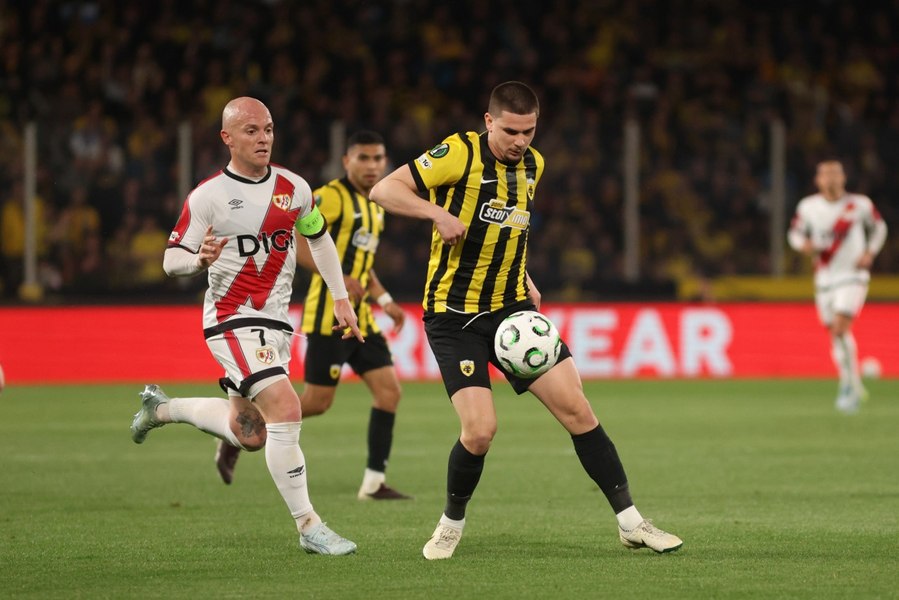 Răzvan Marin a marcat golul victoriei lui AEK Atena în meciul cu Linz
