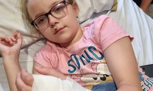 Phoebe Lee Matthew a fost mușcată de o „văduvă falsă” jpg