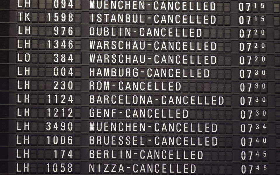 Aeroportul din Berlin anulează toate zborurile, luni, din cauza unei greve