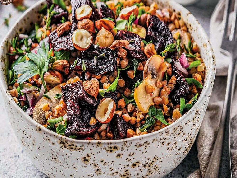 salata de hrisca cu sfecla rosie jpg