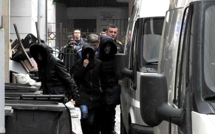 Inspectorii sunt acuzaţi că au şters din evidenţa fiscală sute de amenzi