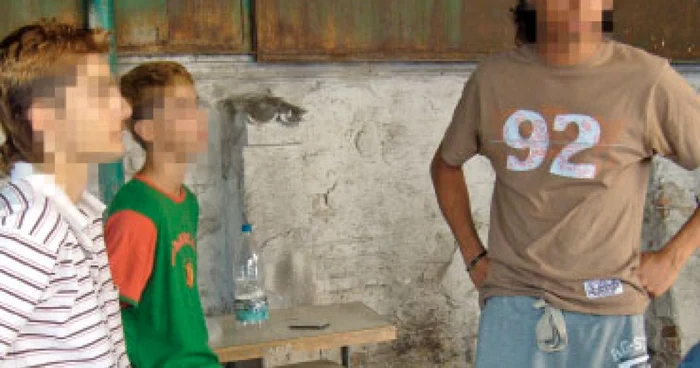 Copii fără familie, traficaţi pentru pedofilie
