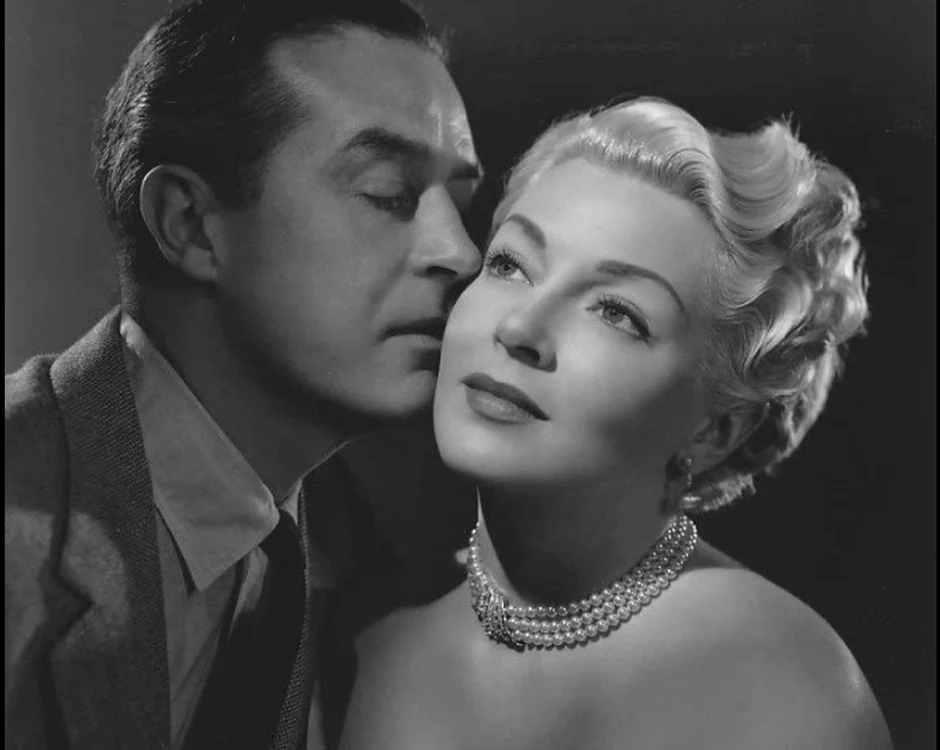 Bette Davis a ales şi ea să facă avorturi de dragul cariereiclickpentrufemei.ro